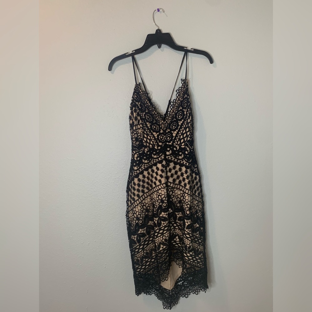 ASTR Knee Length Black Cocktail Lace Dress